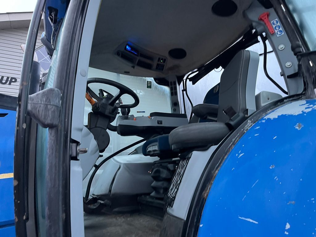 New Holland T7.230 3