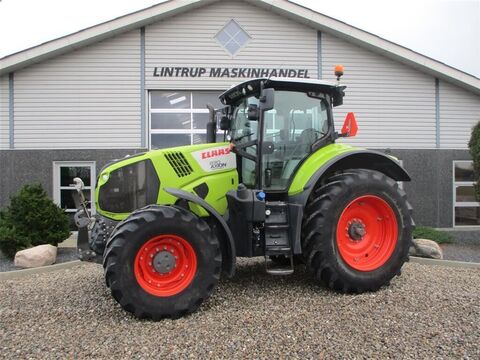 Claas Axion 830 Med frontlift og frontPTO