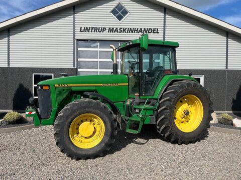 John Deere 8100 