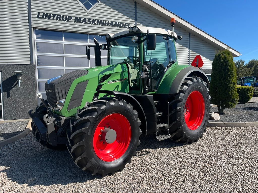 Fendt 828 Profi model.  Meget flot traktor med nye for 2