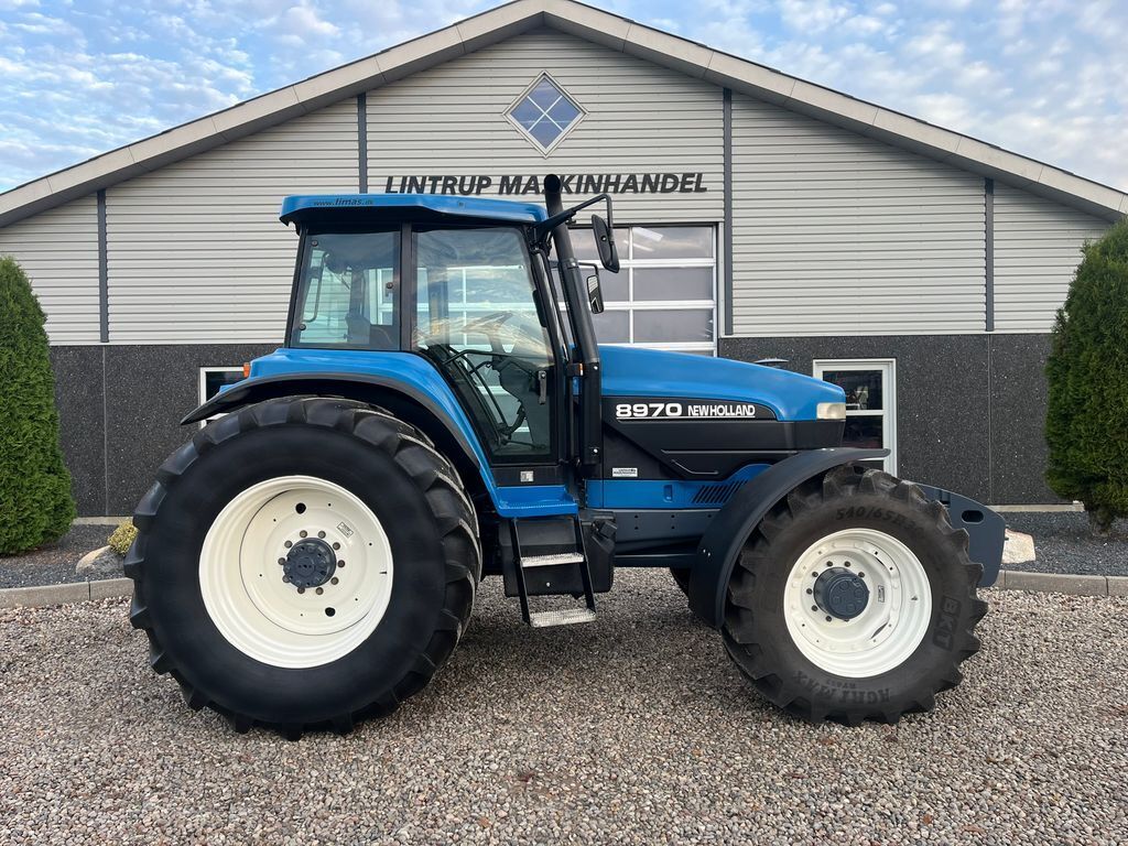 New Holland 8970  3