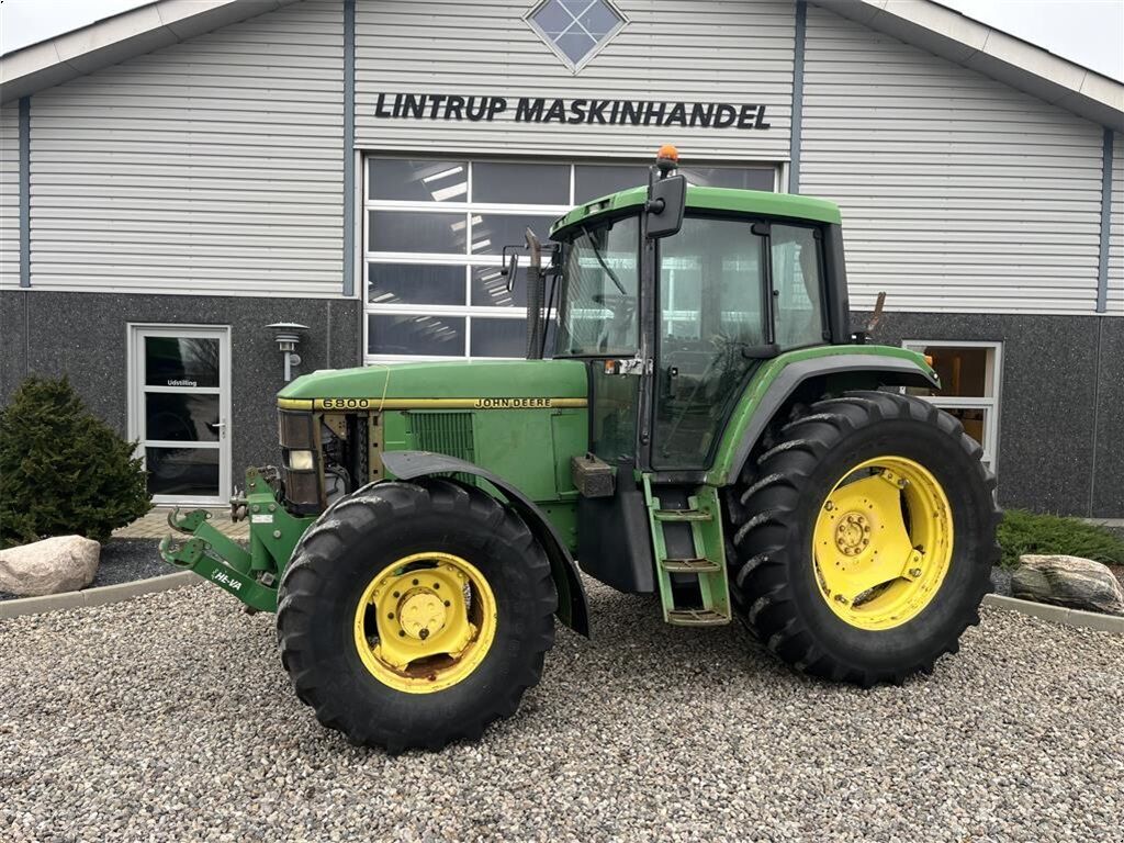 John Deere 6800 1