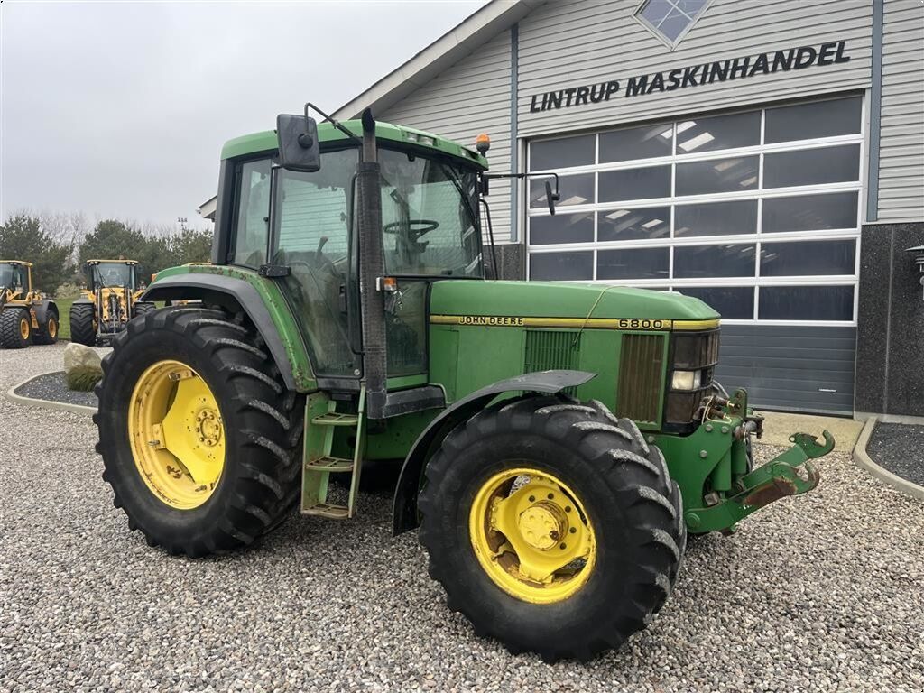 John Deere 6800 2