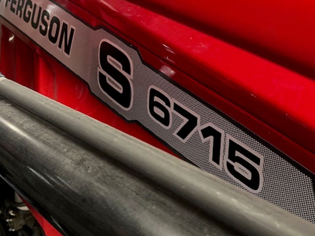 Massey Ferguson 6715 S 2