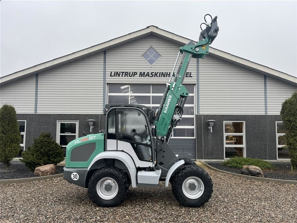 Kramer KL25.5T  med Teleskoparm, så den har stor rækkev 2