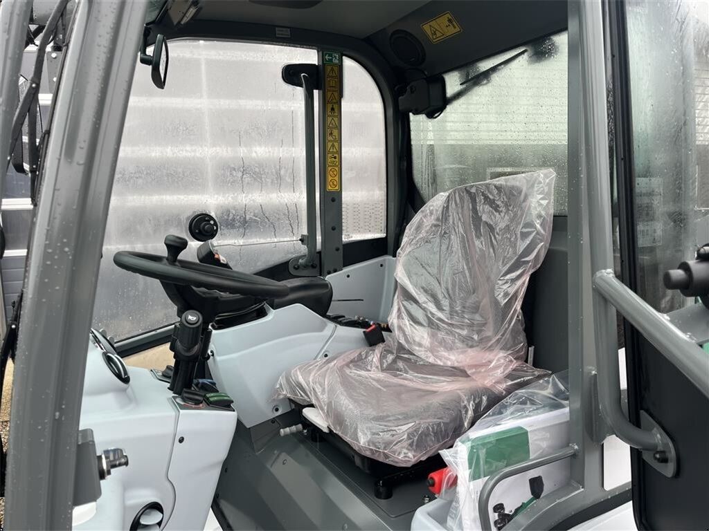 Kramer KL25.5T  med Teleskoparm, så den har stor rækkev 3