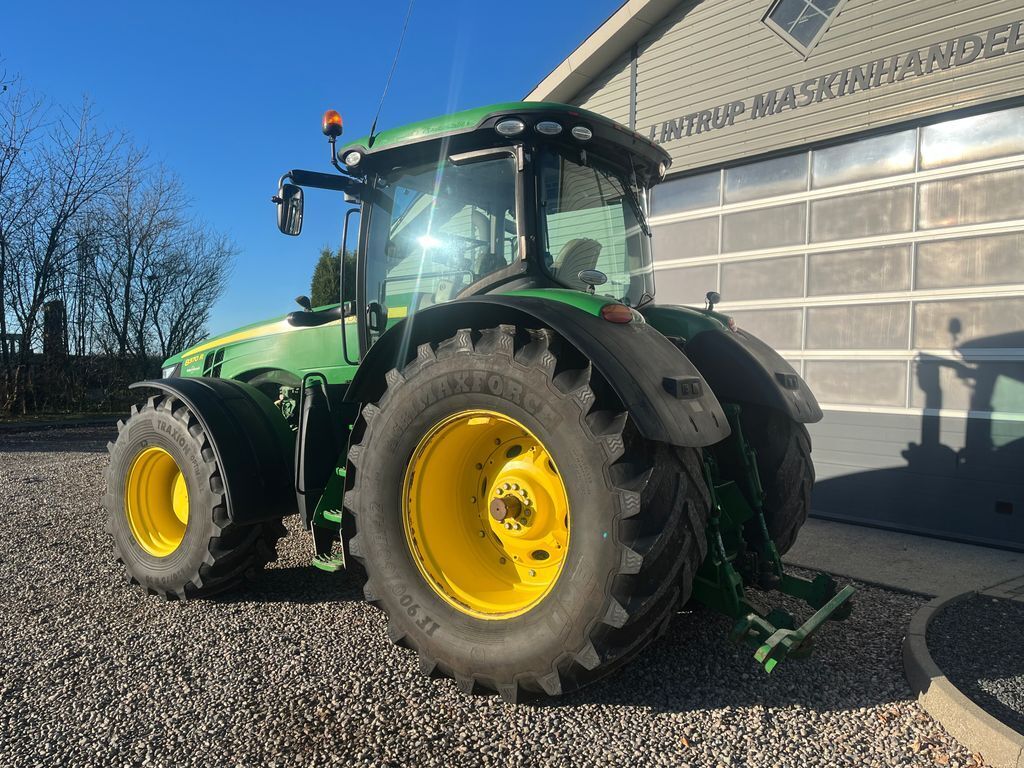 John Deere 8370R 3