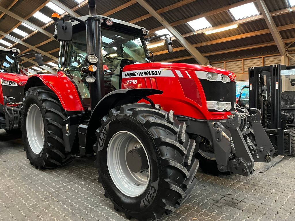 Massey Ferguson 7718 Dyna VT Med frontlift og frontPTO 3