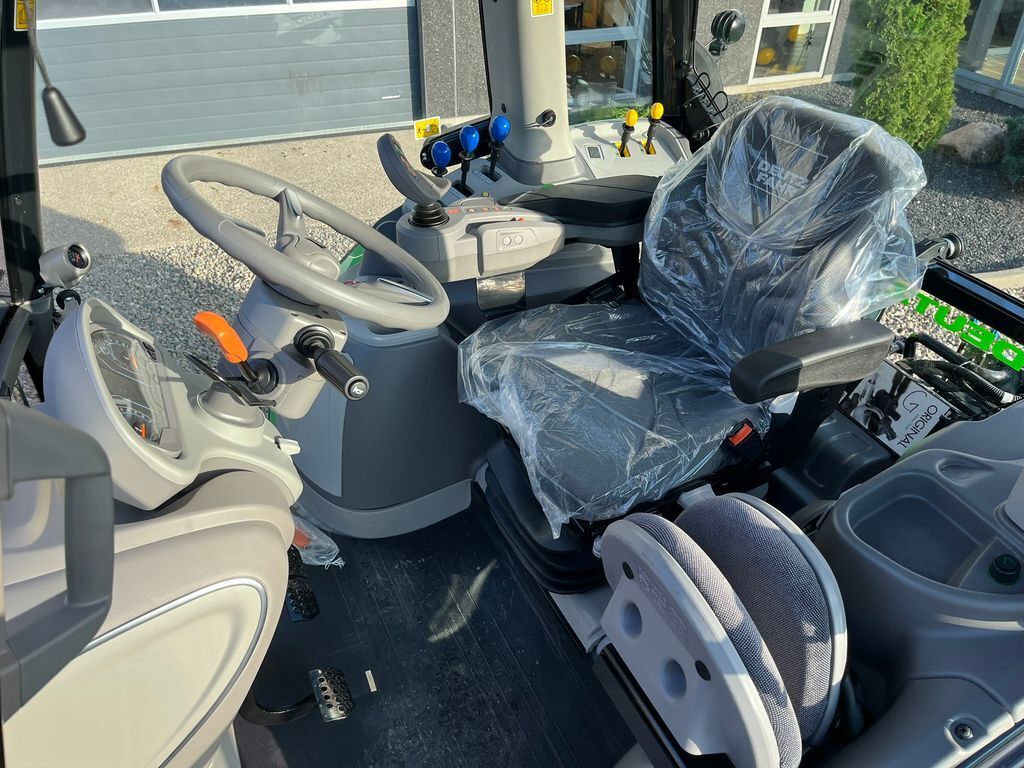 Deutz Fahr Agrotron 6205G 3