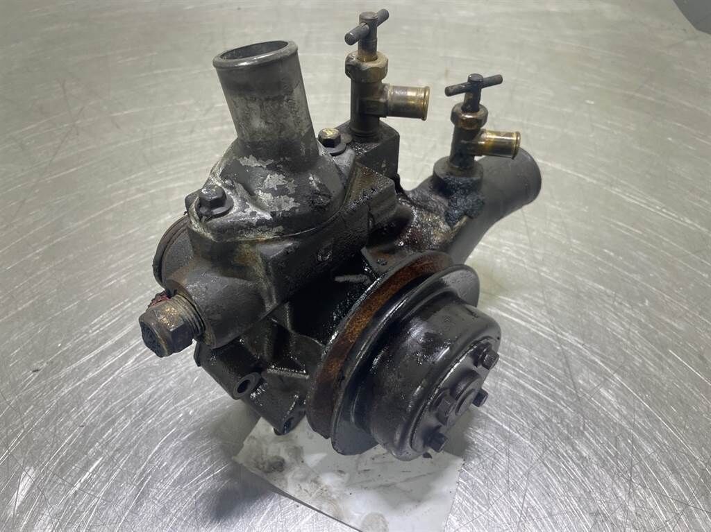 AS900-Cummins B 3.3 T-Coolant pump/Kühlmittelpum 2