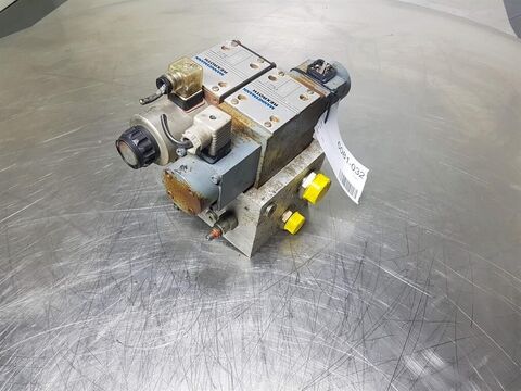 Sonstige 4WE10GA31/CG24Z4-533885/0-R900533885-NG10 Assemb