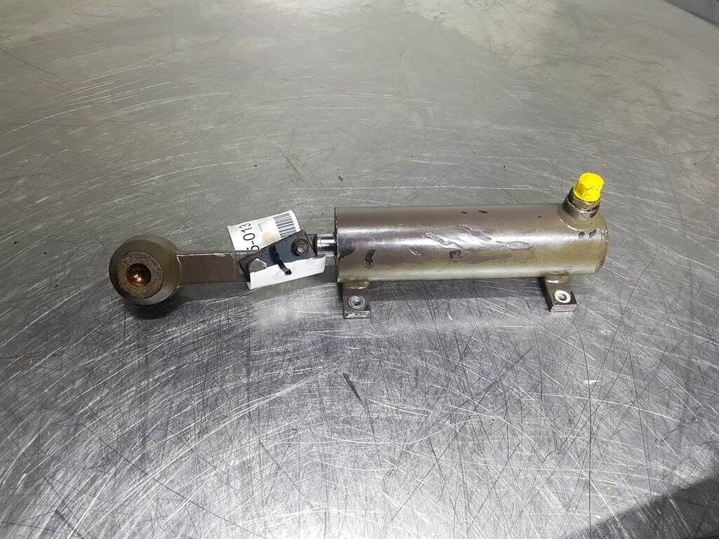 AZ 200 - Cylinder/Zylinder/Cilinder 2