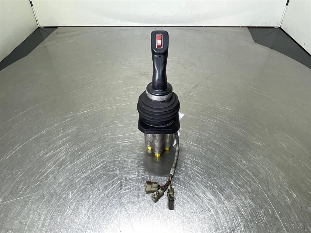 SKS661-David Brown-Servo valve/Joystick 2