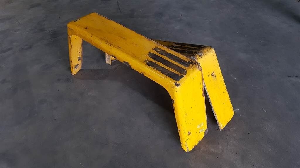 AZ85-1108583A/1108584A-Mud guard/Kotfluegel 2