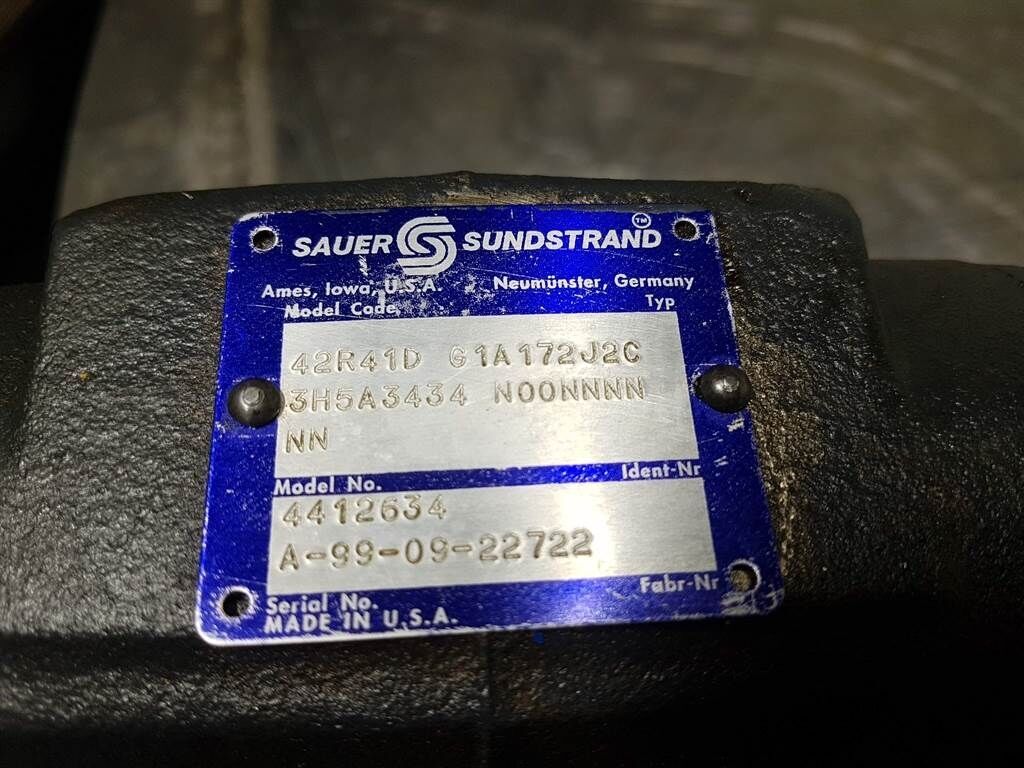 Sauer Sundstrand 42R41DG1A172J2C - Kramer - Pump 3