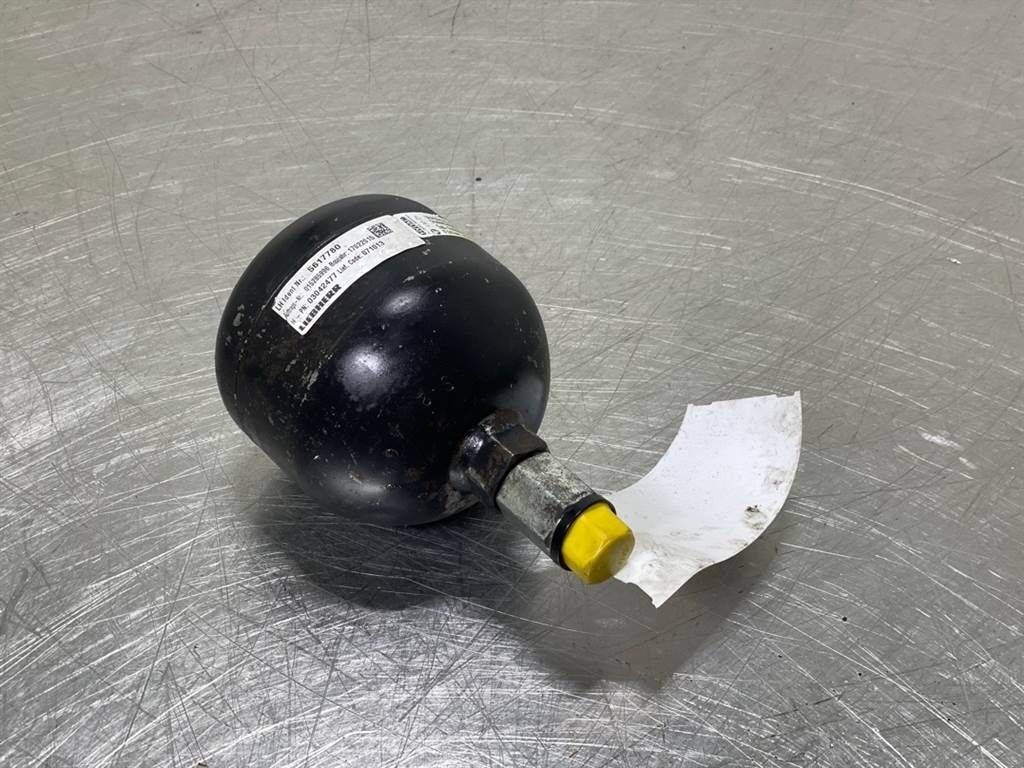 LH24M-5617780-Accumulator/Hydrospeicher 2