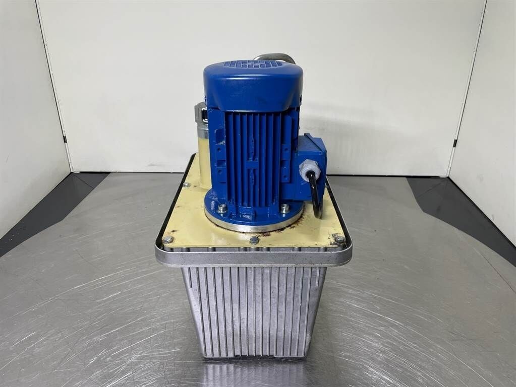 Elsto E2TFA90L4D-40H-1,5 kW-Compact-/steering un 3