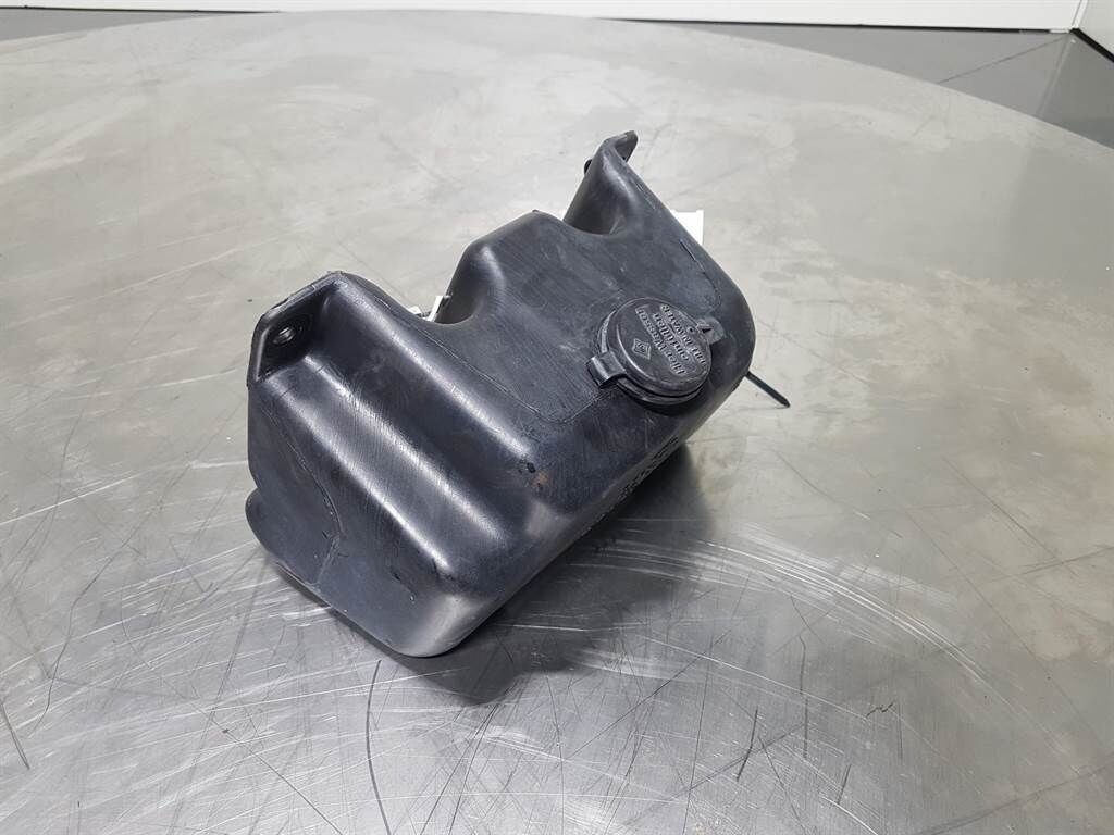 Volvo - L30B - ZM2801189 - Tank/Behälter/Reser 2
