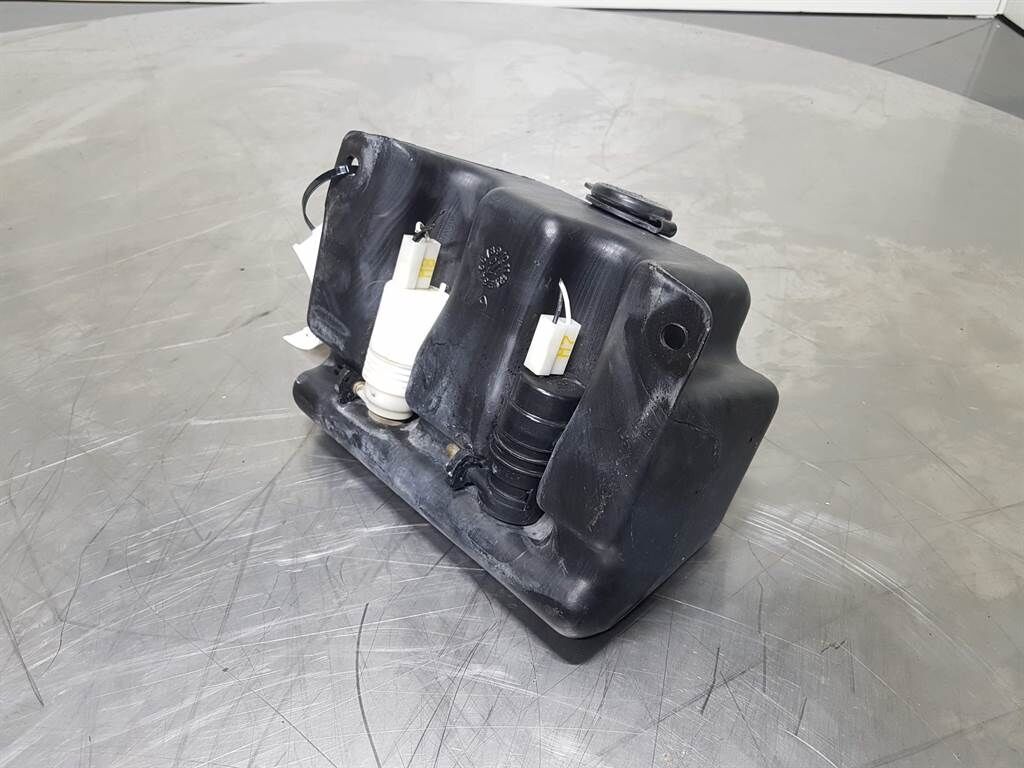 Volvo - L30B - ZM2801189 - Tank/Behälter/Reser 3