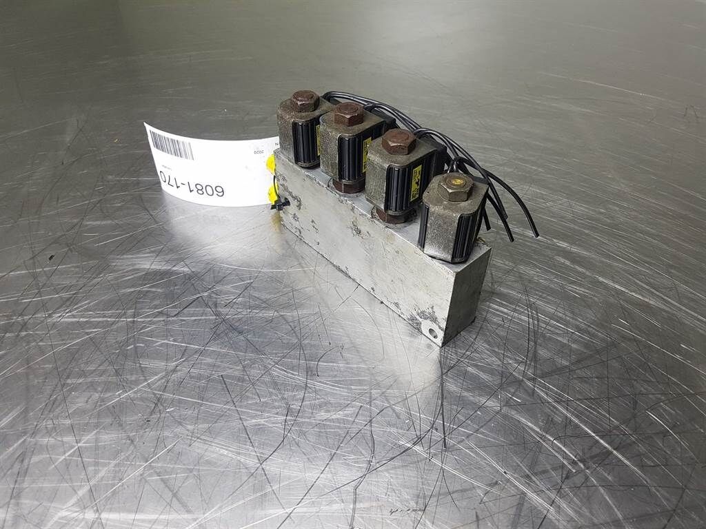 Hydraulics 8F4526B - Valve/Ventile/Ventiel 2