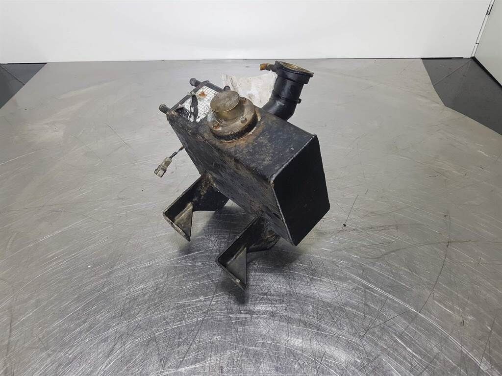 A904-7025853-Expansion tank/Ausgleichsbehälter 3