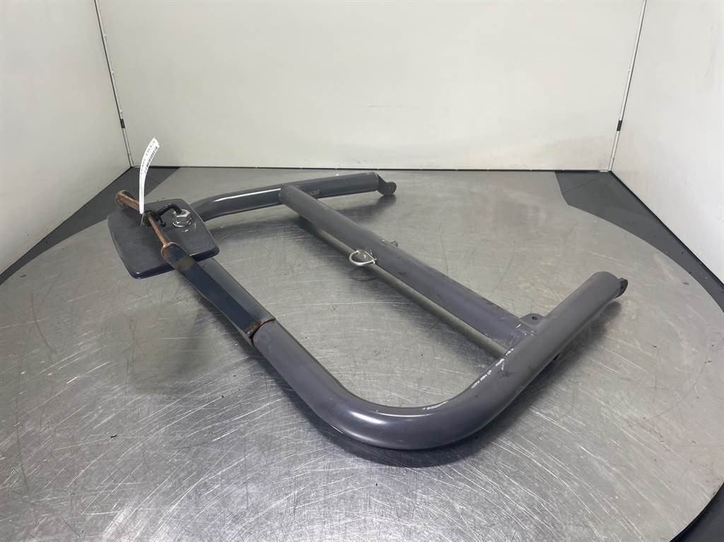 12MTX-Ahlmann 3833838-Hood protection 2