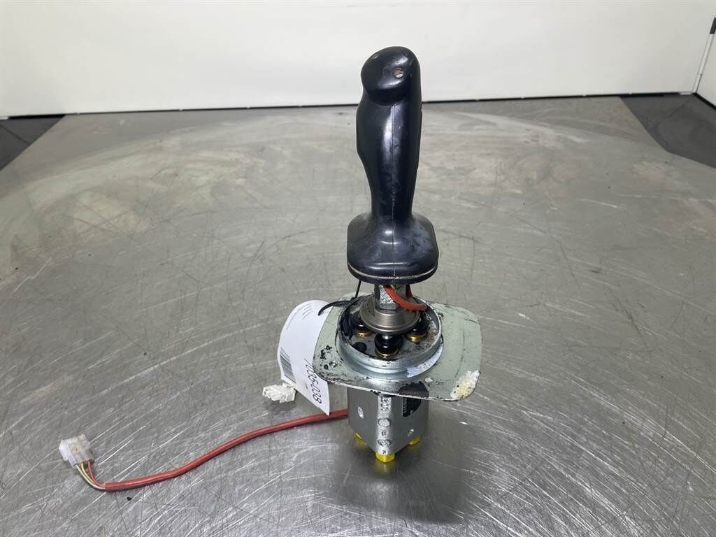 A924B-9075106-Servo valve/Servoventil 1