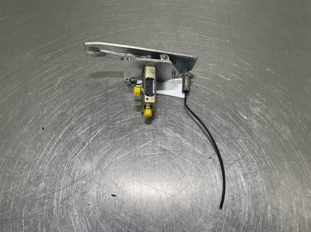 A316-9274020/9198863-Servo valve/Pedal 2