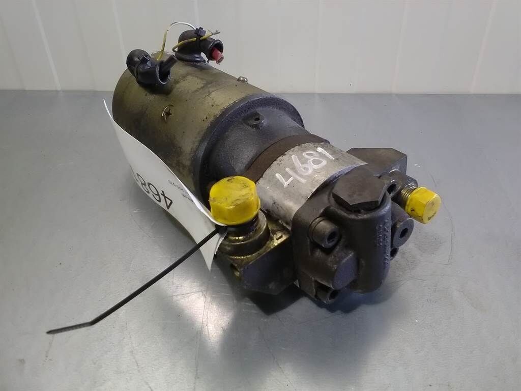 1517220534 - Caterpillar 928 G - Steering unit 1