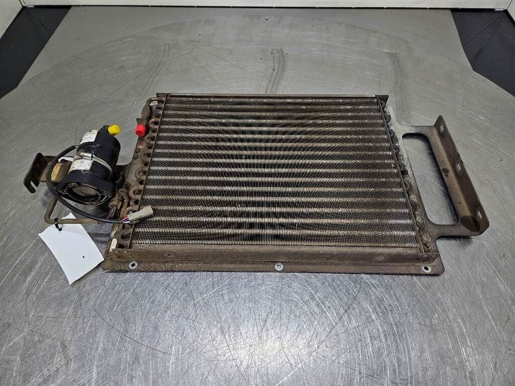 835E-156803-Airco condenser/Klimakondensator 1