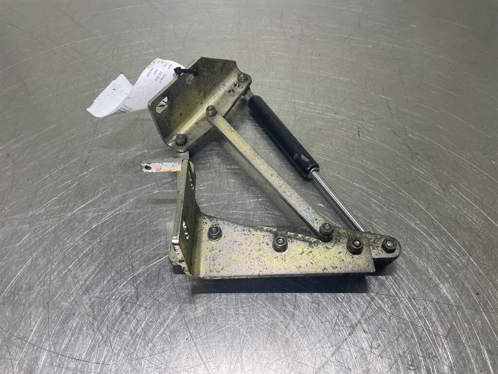 SKL834-0451019030-Hinge right/Scharnier 3