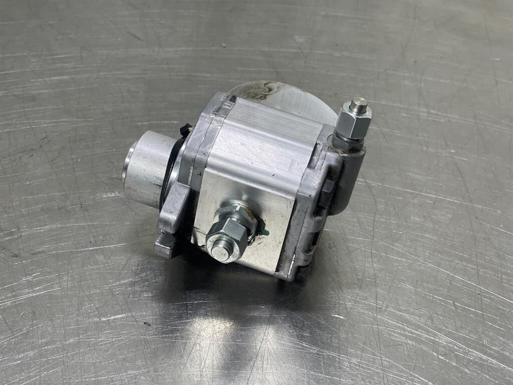 1000445676 - Gearpump/Zahnradpumpe/Tandwielpomp 2