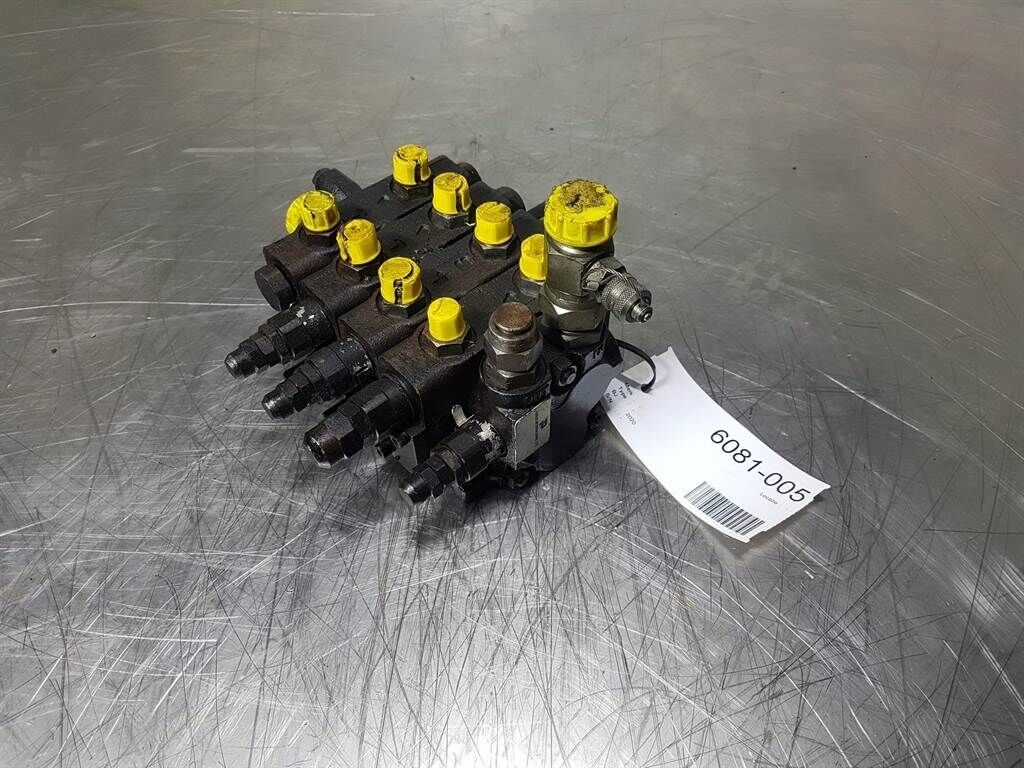 5000-C868 D - JCB - Valve/Ventile/Ventiel 1