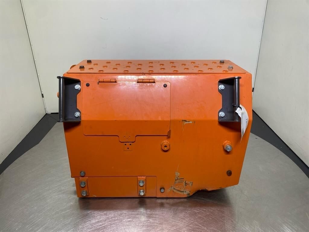 ZW310TPD-6 - DEF/Adblue tank 2