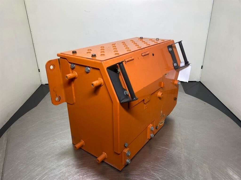 ZW310TPD-6 - DEF/Adblue tank 3