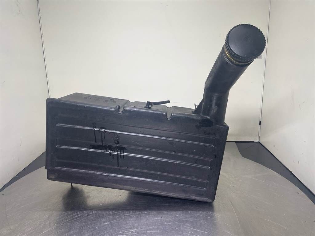 SKL834-5267010034/6414014102-Fuel tank 1