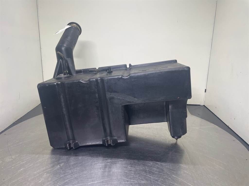 SKL834-5267010034/6414014102-Fuel tank 3