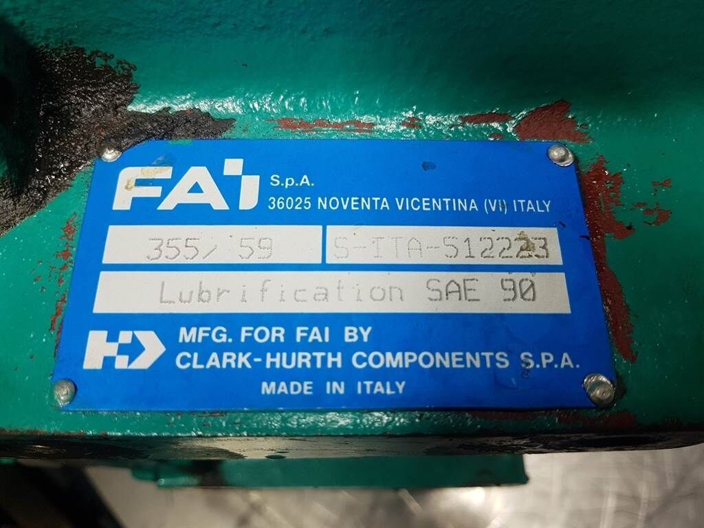355/59 - Komatsu PW75 - Transmission/Getriebe 3