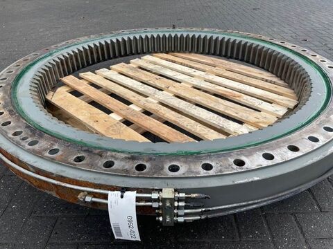 LH80-90216012-Slewing ring/Drehkranz/Draaikrans 2