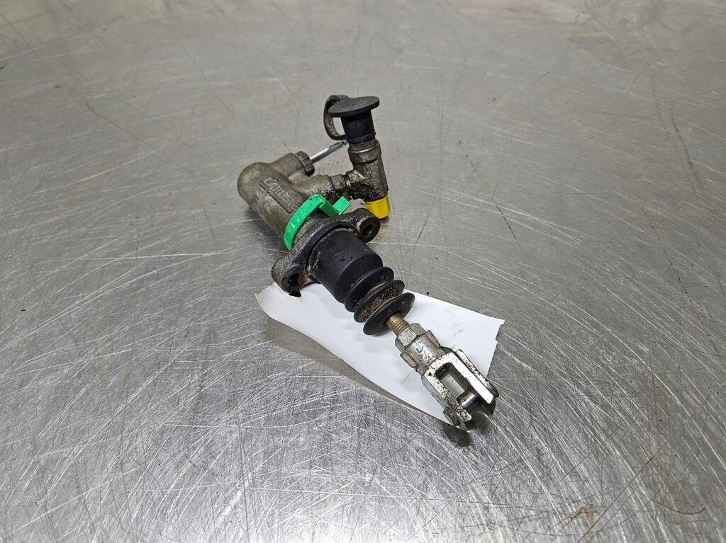 907M-Carlisle-Brake cylinder/Bremszylinder 2