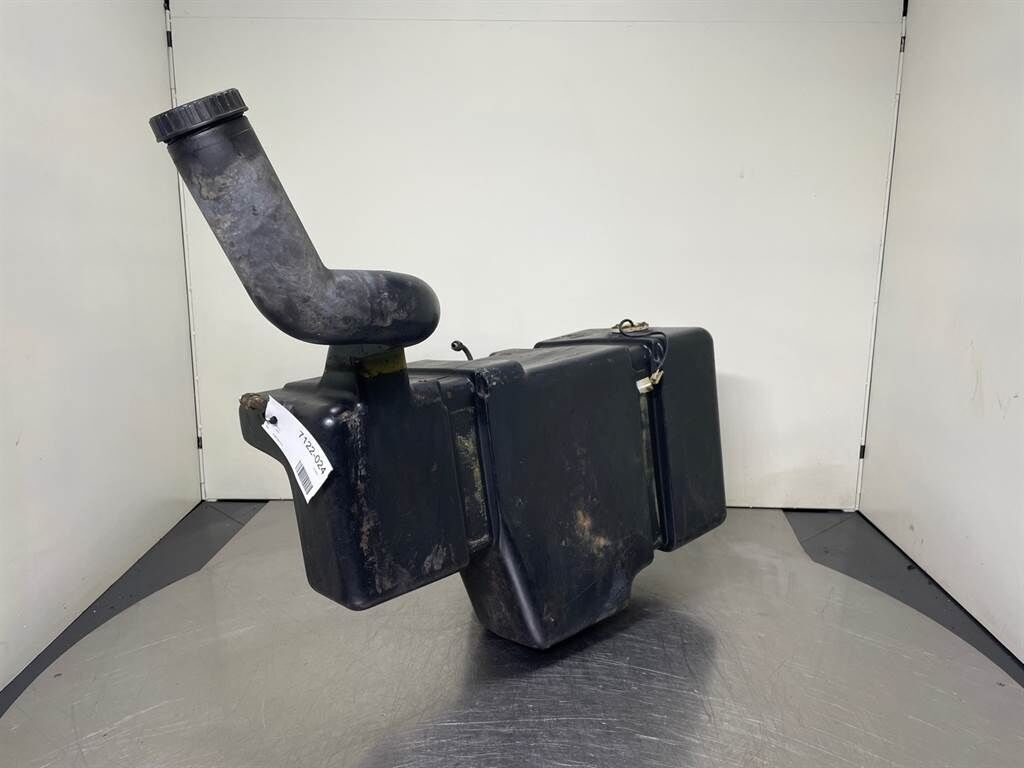 L30D-VOE11370525-Fuel tank/Kraftstofftank/Tank 2