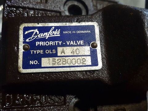8411-315e5e96695f1c75f1983e77f50b8af6-2913881