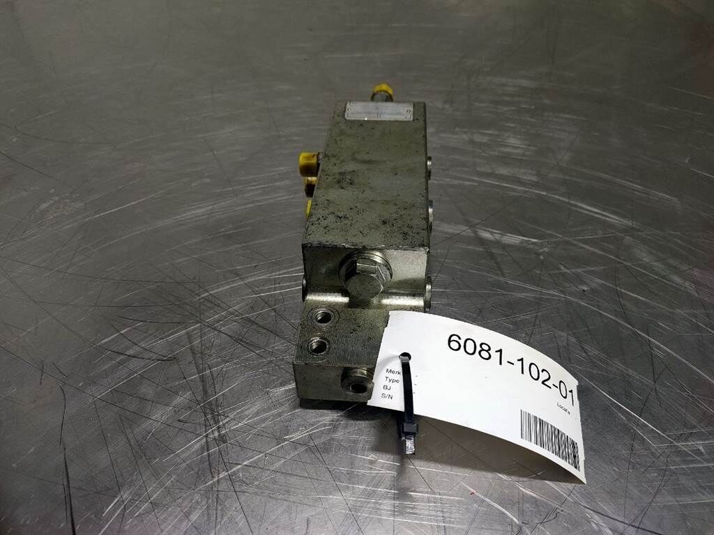 A904C-10355805-Oil Control 08376708720601B-Valve 3