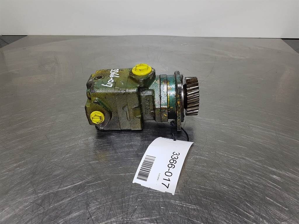Vickers V210-8W - Gearpump/Zahnradpumpe/Tandwiel 1