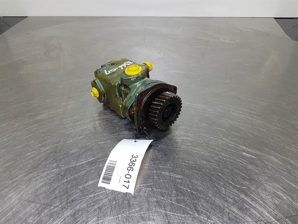 Vickers V210-8W - Gearpump/Zahnradpumpe/Tandwiel 2