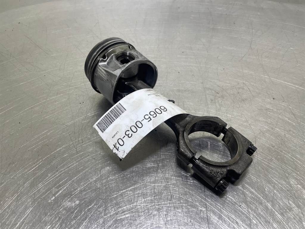 Deutz Fahr TD2011L04I - Piston/Kolben/Zuiger 3