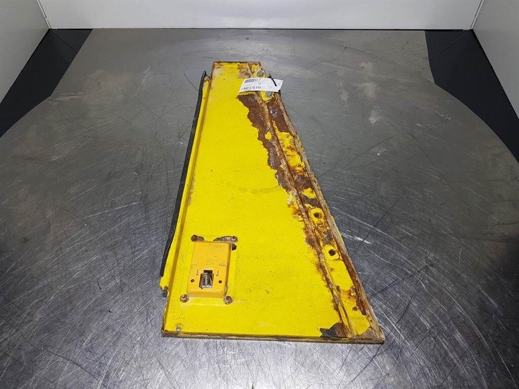 HL760-9 - Engine hood/Motorhaube/Motorkap 2