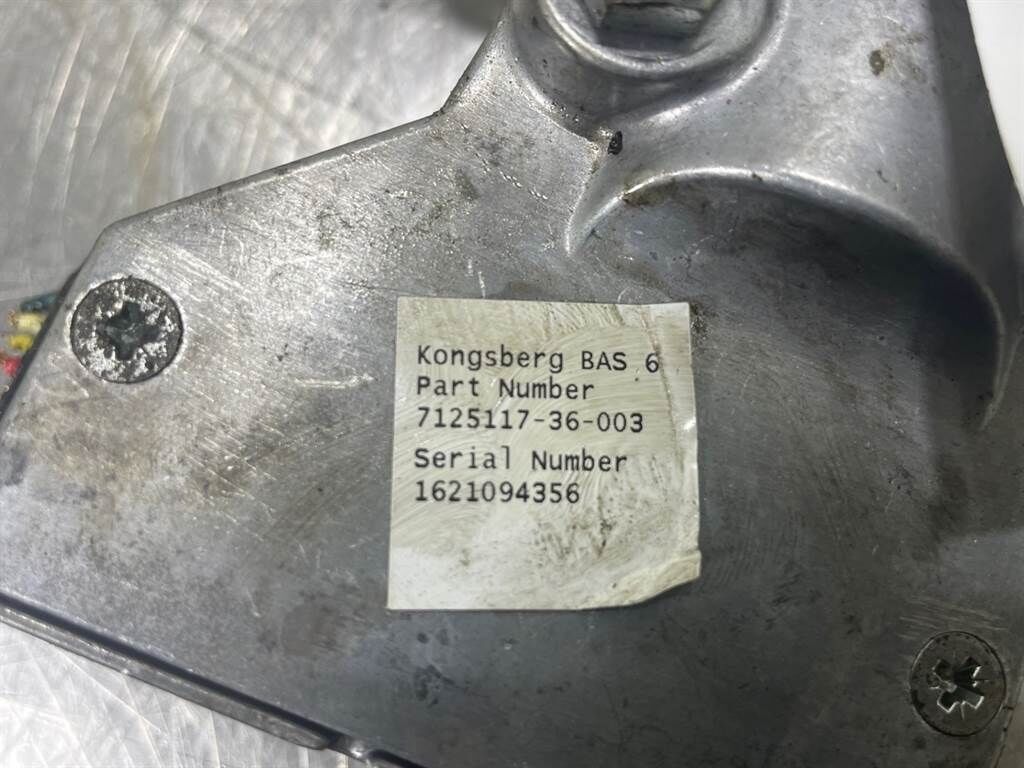 W110C-Case 7125117-Kongsberg BAS 6-Gas pedal 3