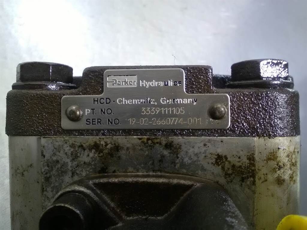 3339111105 - Ahlmann AL 70 E - Gearpump 3