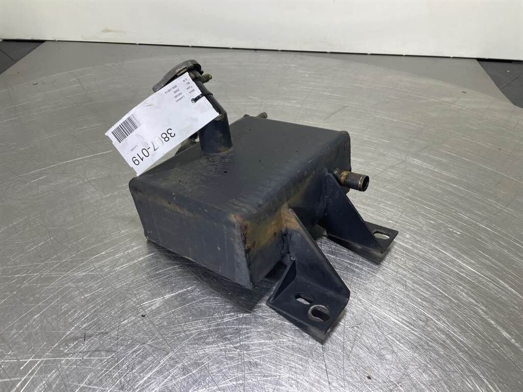 A924B-5615808-Expansion tank/Ausgleichsbehälter 3